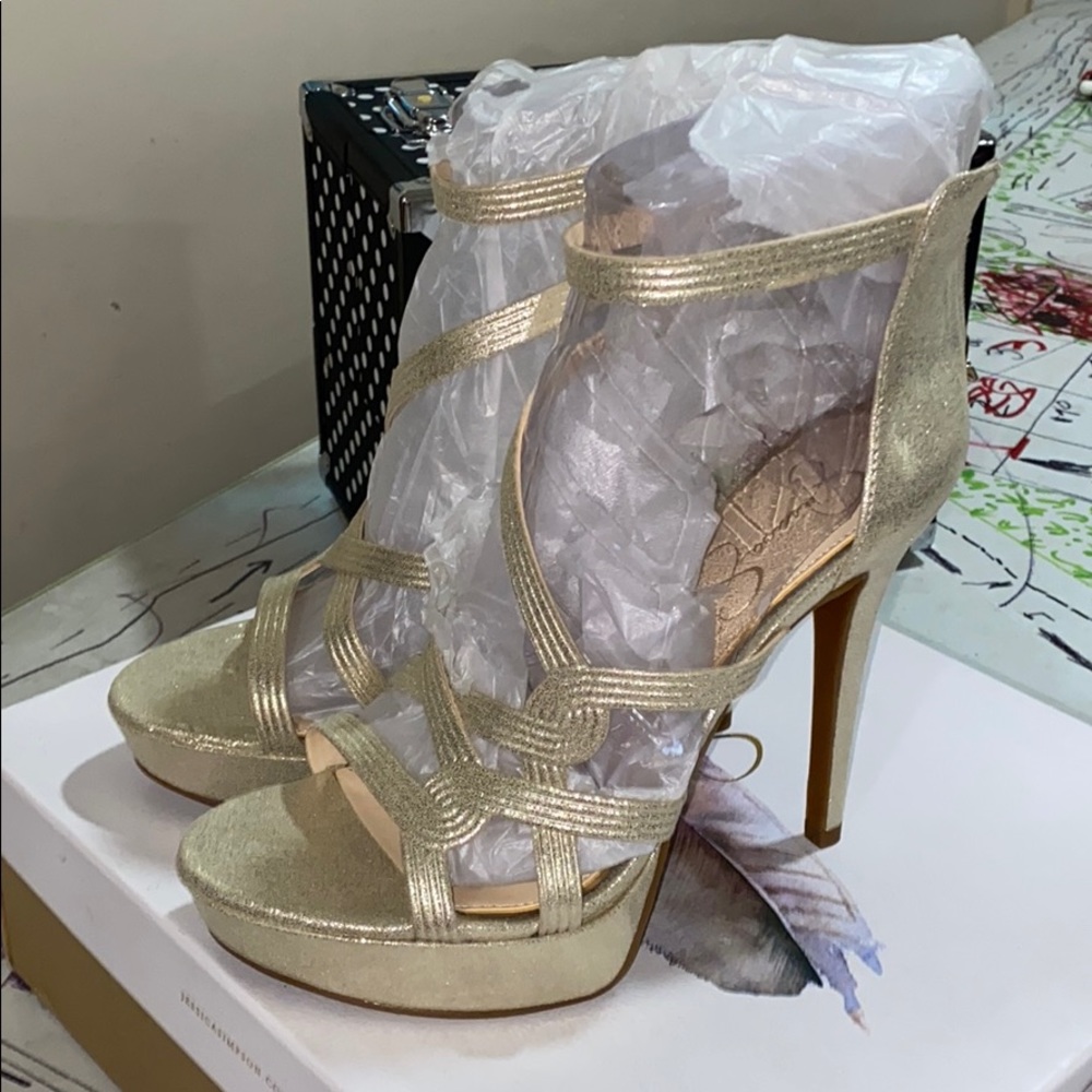 Jessica Simpson plataforma sandals